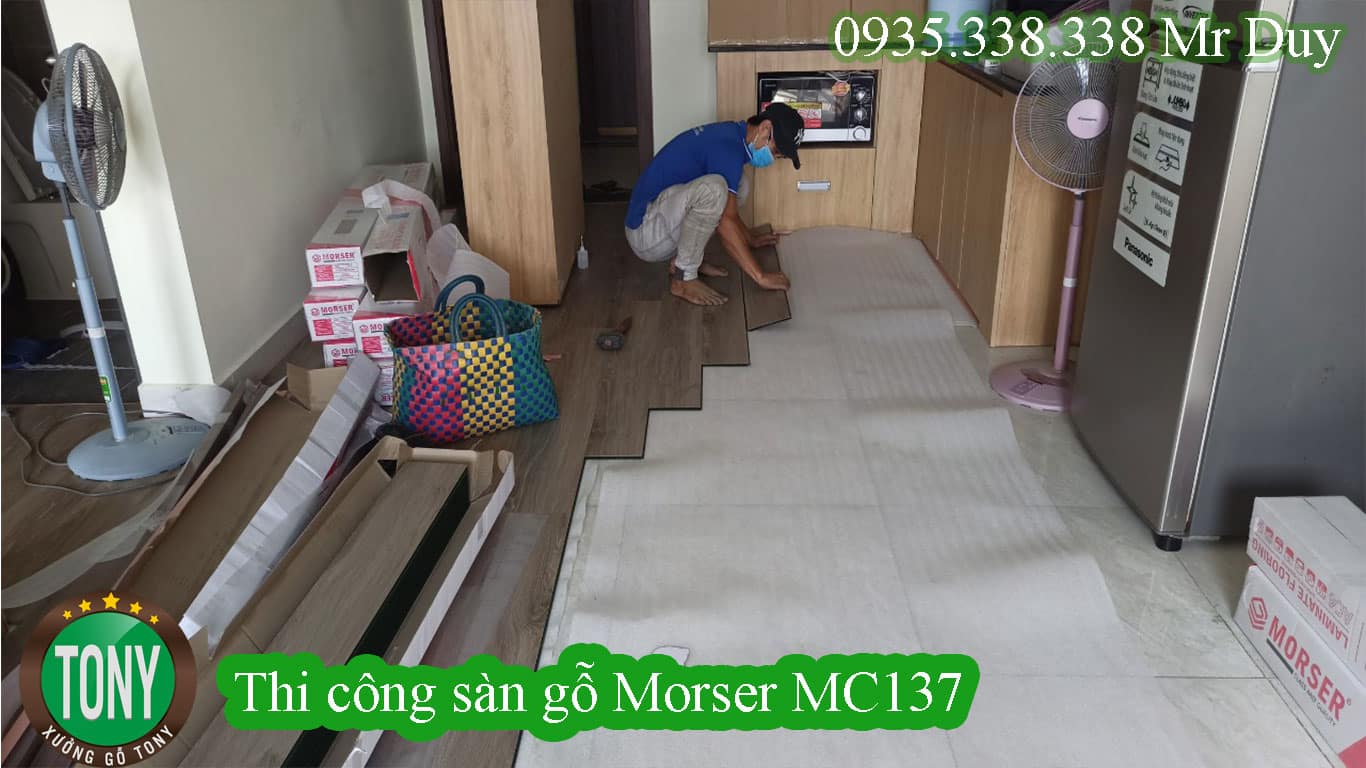 Thi công sàn gỗ Morser MC137 (Chung cư Quận 2)