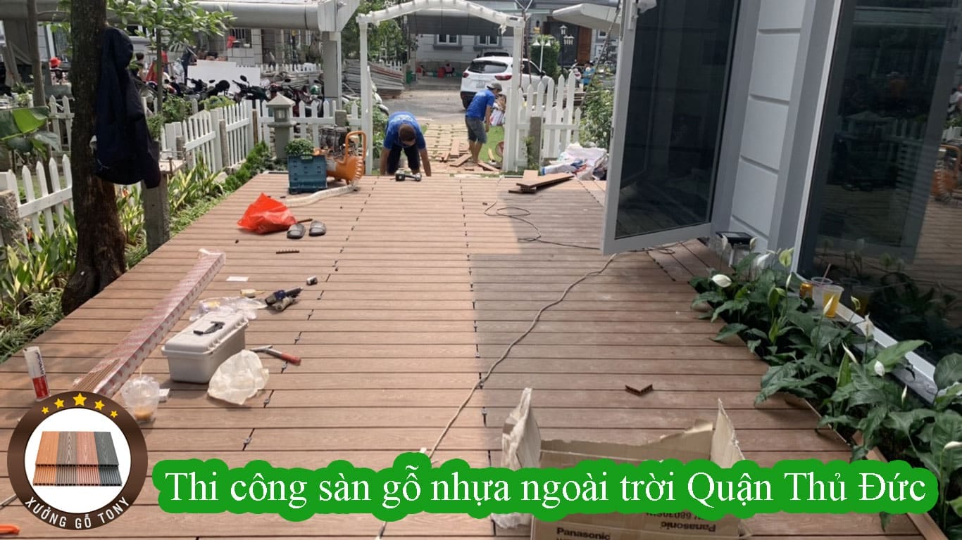 Thi công sàn gỗ nhựa ngoài trời