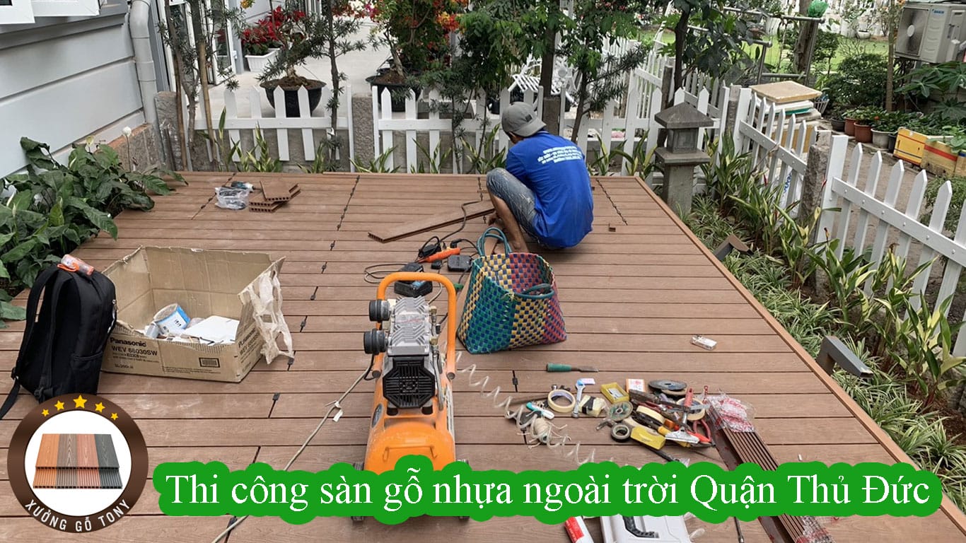 Thi công sàn gỗ nhựa ngoài trời