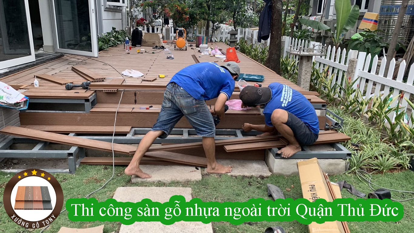 Thi công sàn gỗ nhựa ngoài trời