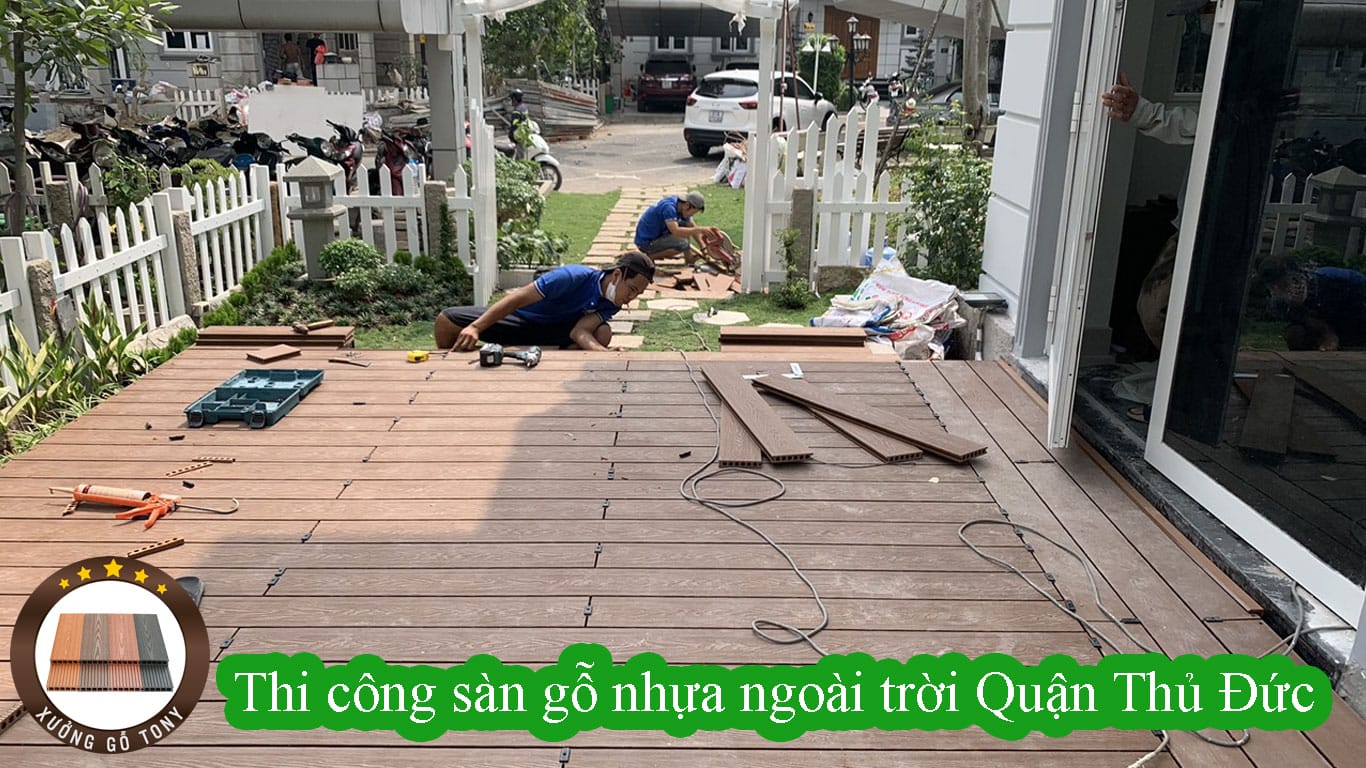 Thi công sàn gỗ nhựa ngoài trời