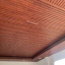 Thi công Trần Nhựa Giả Gỗ Giật Cấp: Đột Phá Trong Thiết Kế Nội Thất