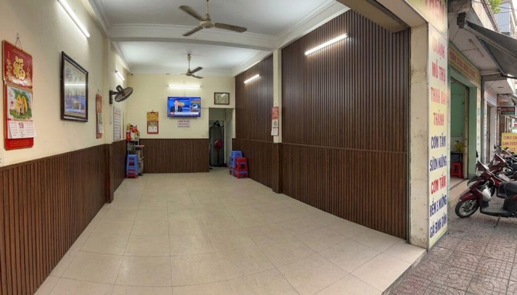 Xưởng gỗ Tony