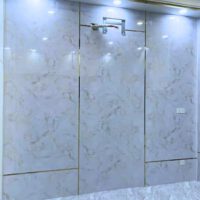 Tấm Ốp Than Tre Kosmos TT-842 - Vân Đá PET Dát Vàng