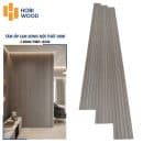 Tấm lam 5 sóng Hobiwood LS504 xám Greige ốp tường phòng khách chung cư cao cấp đèn LED trần vân gỗ tấm nhựa ốp tường Xưởng Gỗ Tony
