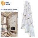 Tấm lam 5 sóng Hobiwood LS507 vân đá trắng vàng ốp tường phòng khách penthouse trần cao đèn vòng vàng tấm nhựa ốp tường Xưởng Gỗ Tony